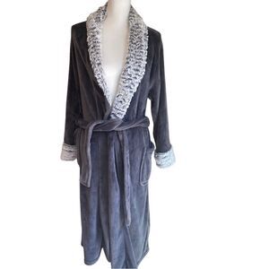 Carole Hochman Bathrobe Size Medium Soft Fluffy